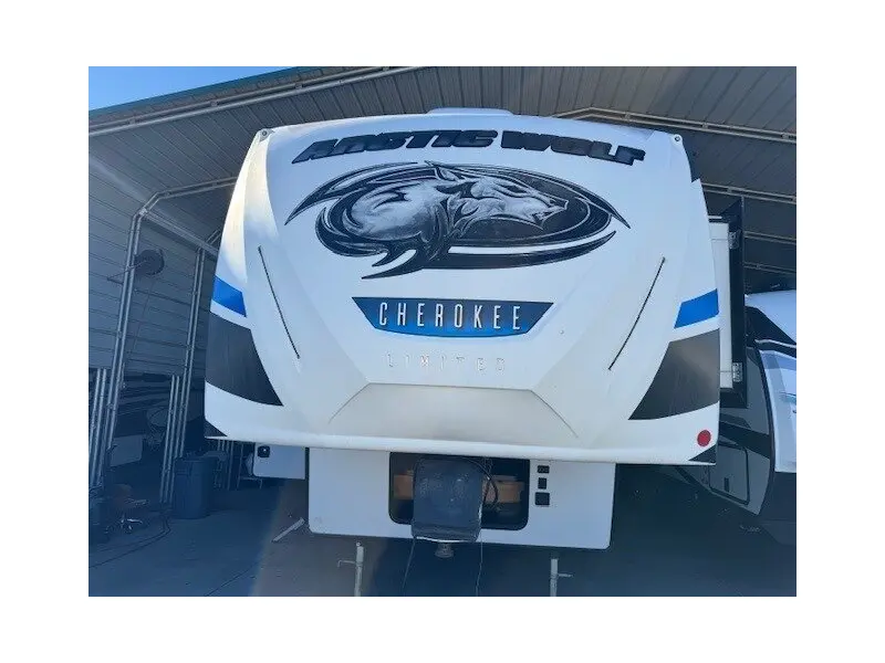 2019 FOREST RIVER CHEROKEE ARCTIC WOLF 285RL4