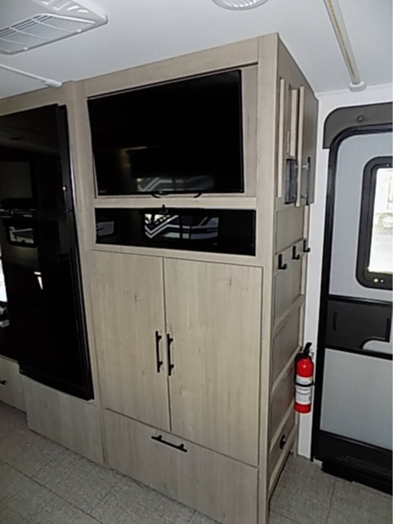 A photo of this 2025 Grand Design Imagine 2600RB