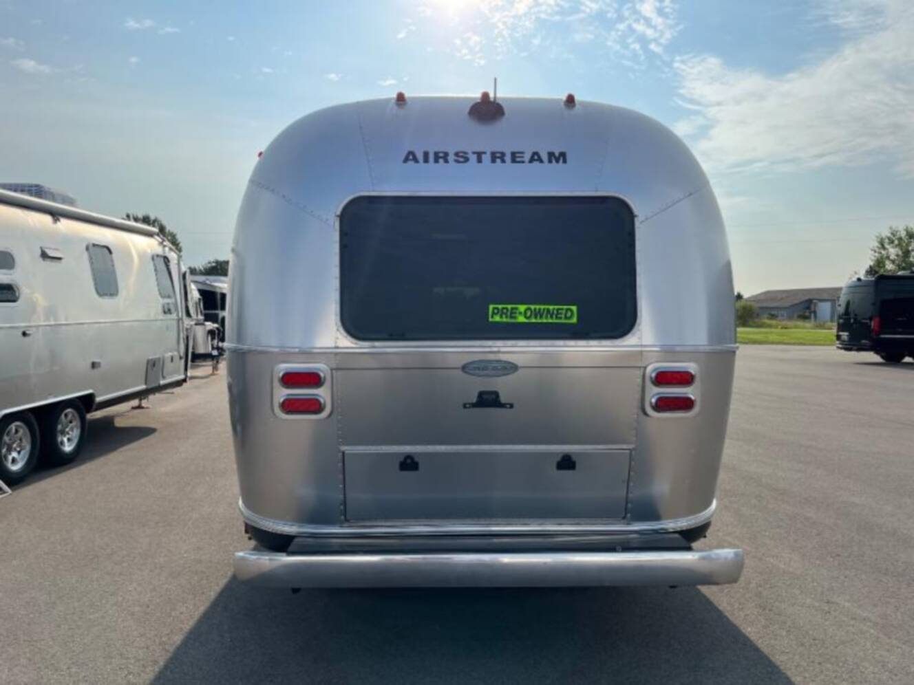 A photo of this 2012 Airstream Flying Cloud 30
