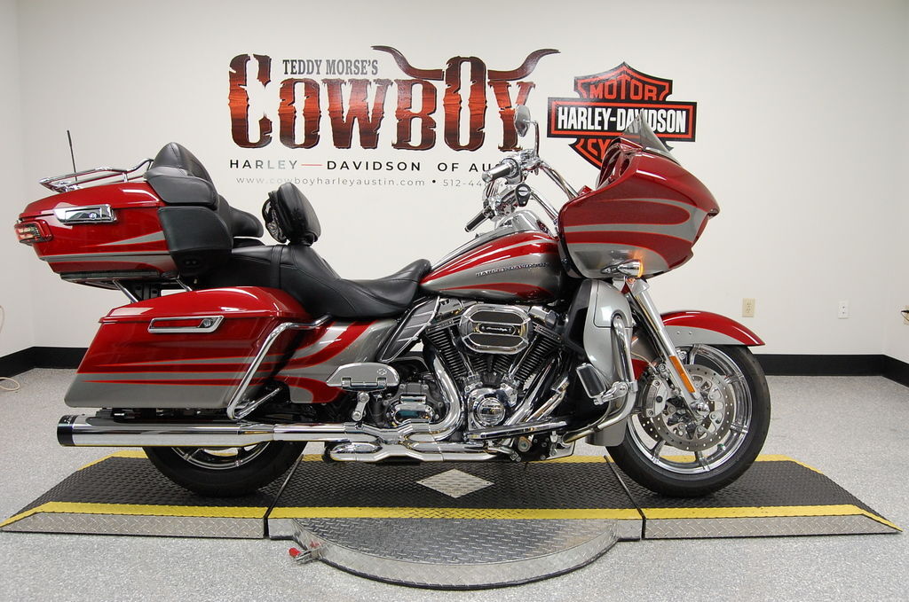 2016 Harley-Davidson® FLTRUSE - CVO Road Glide Ultra® CVO ULTRA in Austin, TX