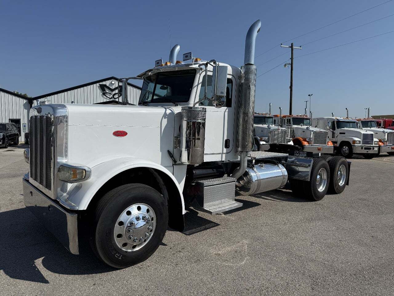 2009 PETERBILT 388 in Dallas, TX