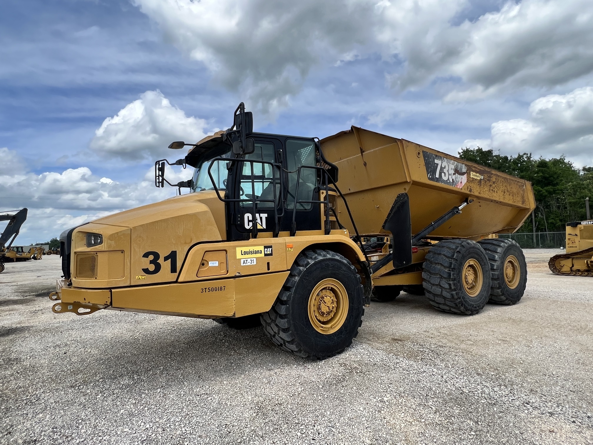 2019 CATERPILLAR 735 in Baton Rouge, LA