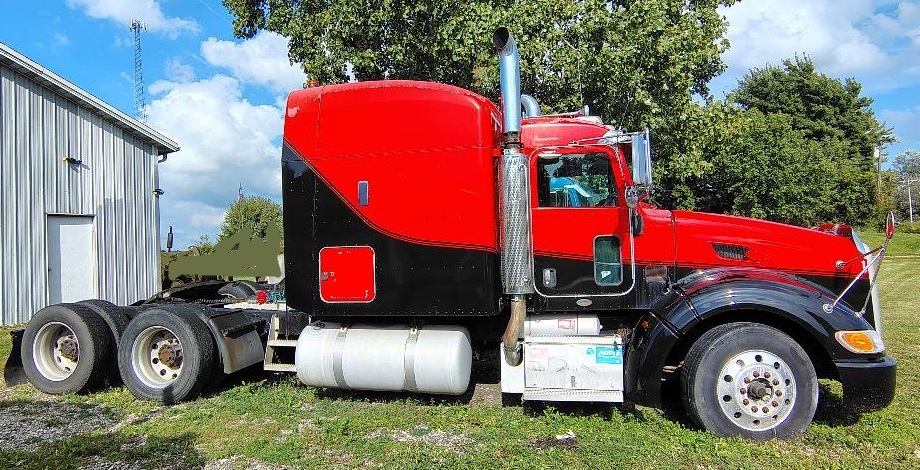 2008 PETERBILT 386 in Crestline, OH