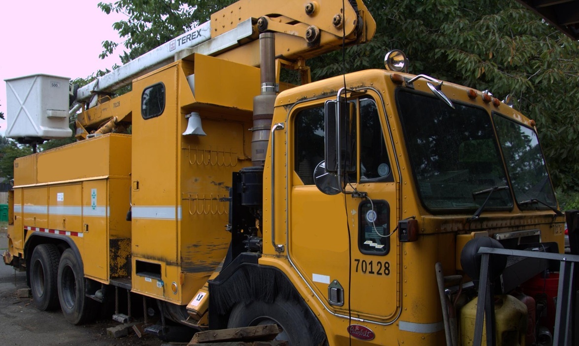 1990 TEREX 320 in Portland, OR