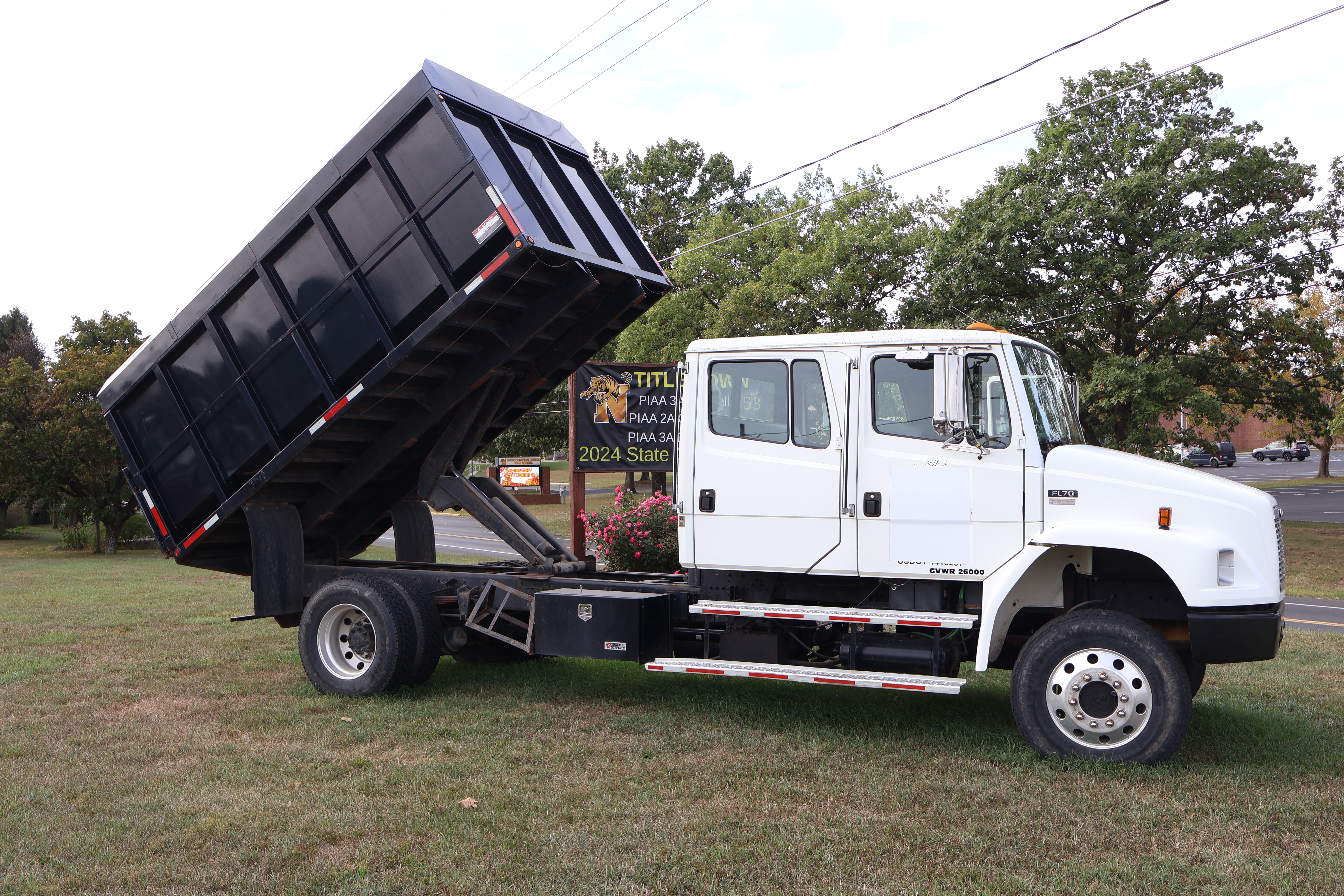 2003 FREIGHTLINER FL70 in New Tripoli, PA
