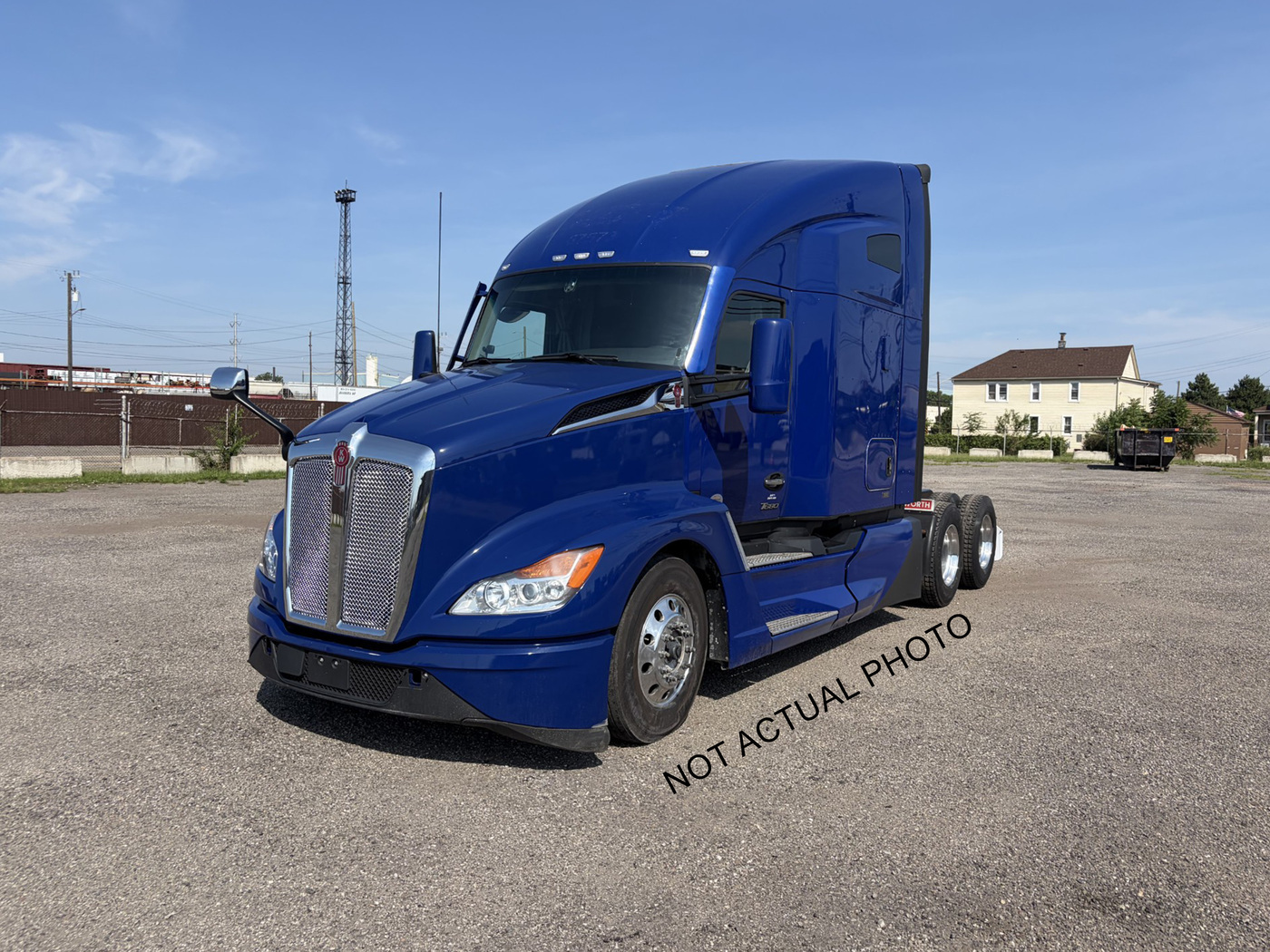2023 KENWORTH T680 in Van Buren Township, MI