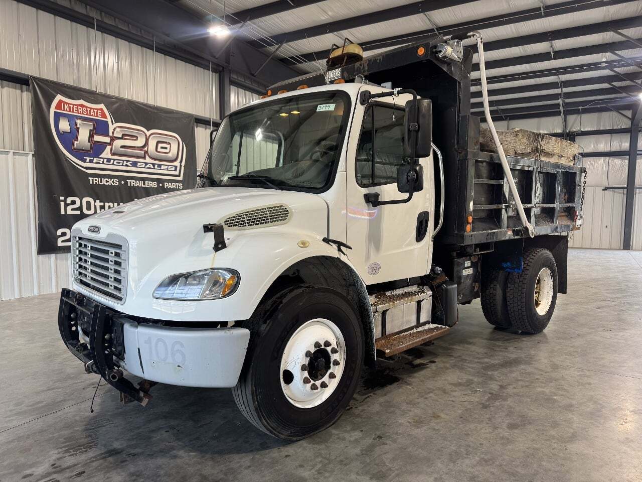 2014 FREIGHTLINER BUSINESS CLASS M2 106 in Pell City, AL