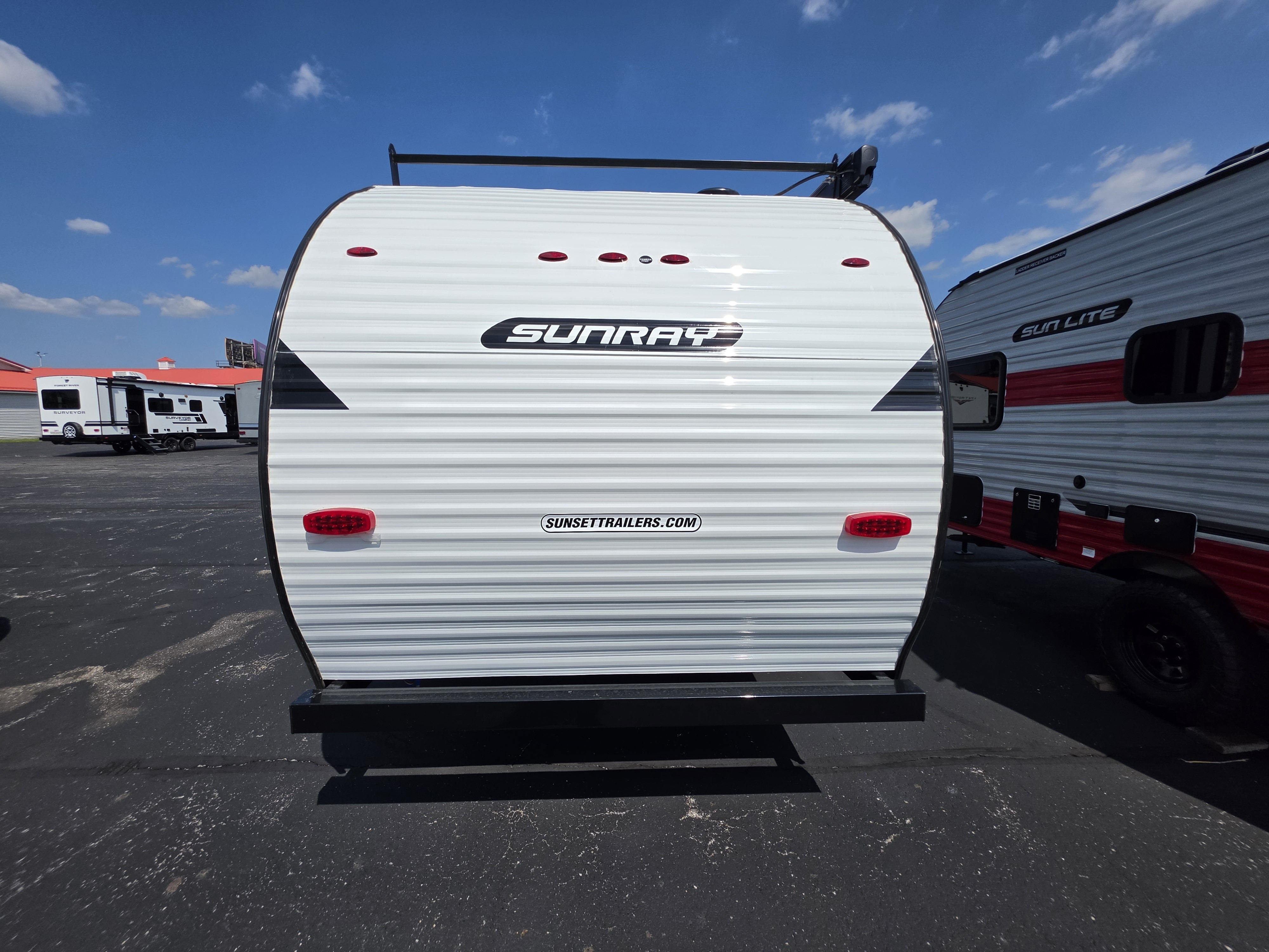 2027 Sunset Park Rv Sunray 149 in bay city MI