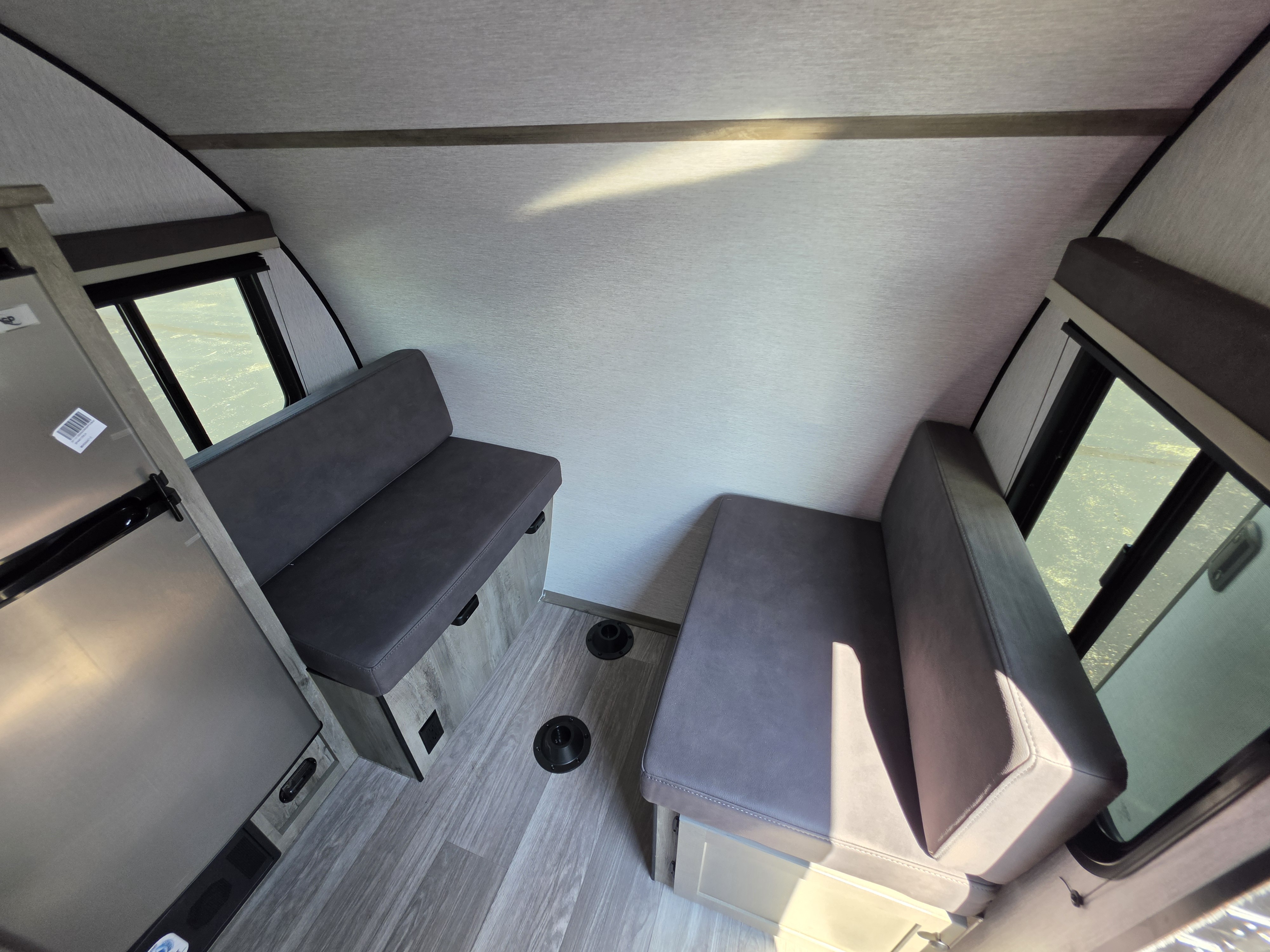 2027 Sunset Park Rv Sunray 149 in bay city MI