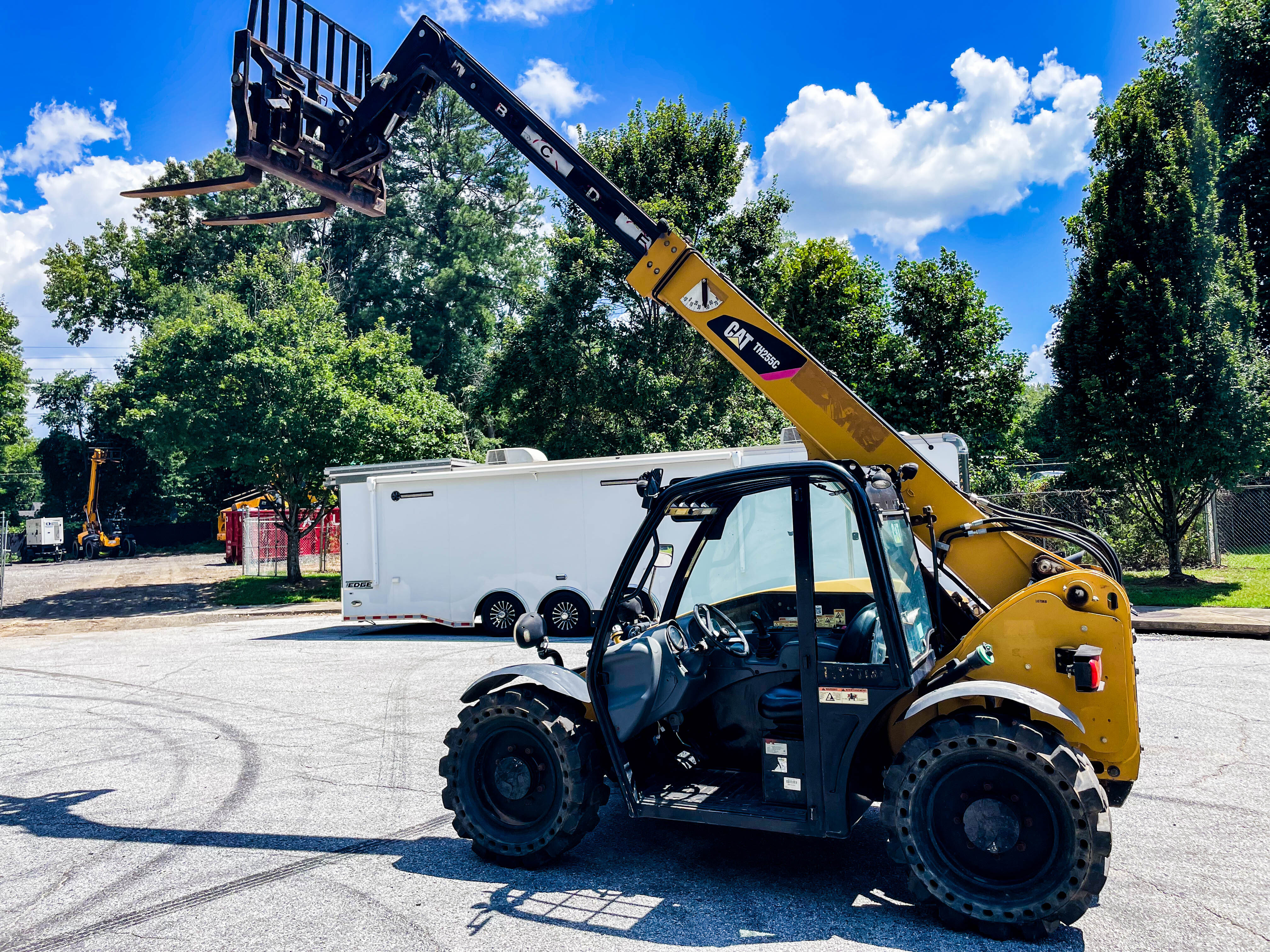 2015 Caterpillar TH255 in Douglasville, GA