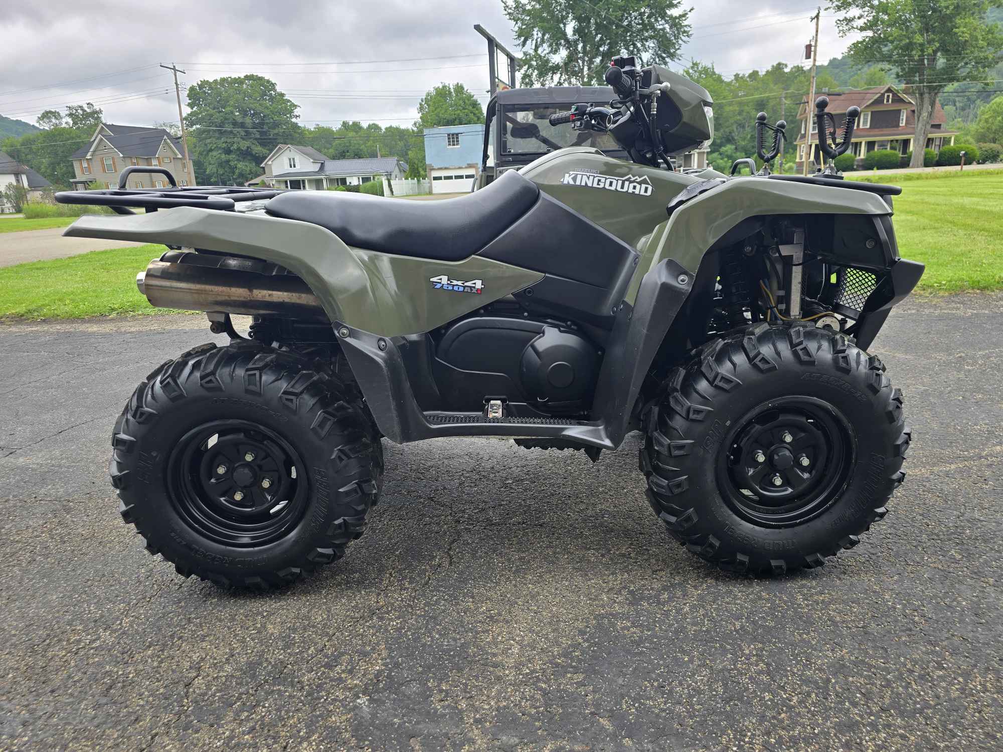 2009 Suzuki KingQuad 750 AXi 4X4 in bradford PA