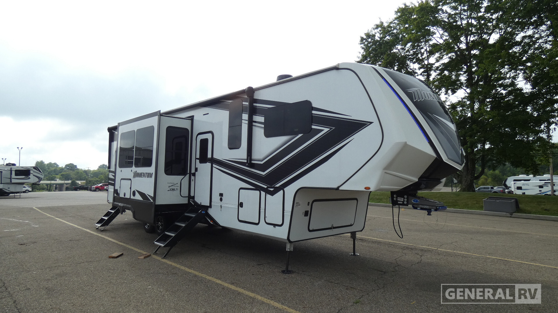 2023 Grand Design MOMENTUM 351MS in north canton OH