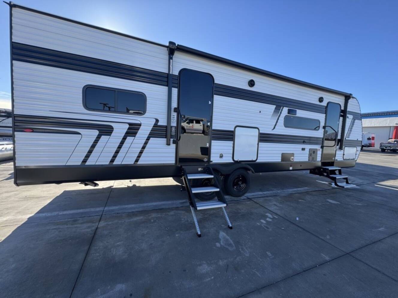 A photo of this 2026 Grand Design Momentum MAV 28MAV MAV 28 MAV