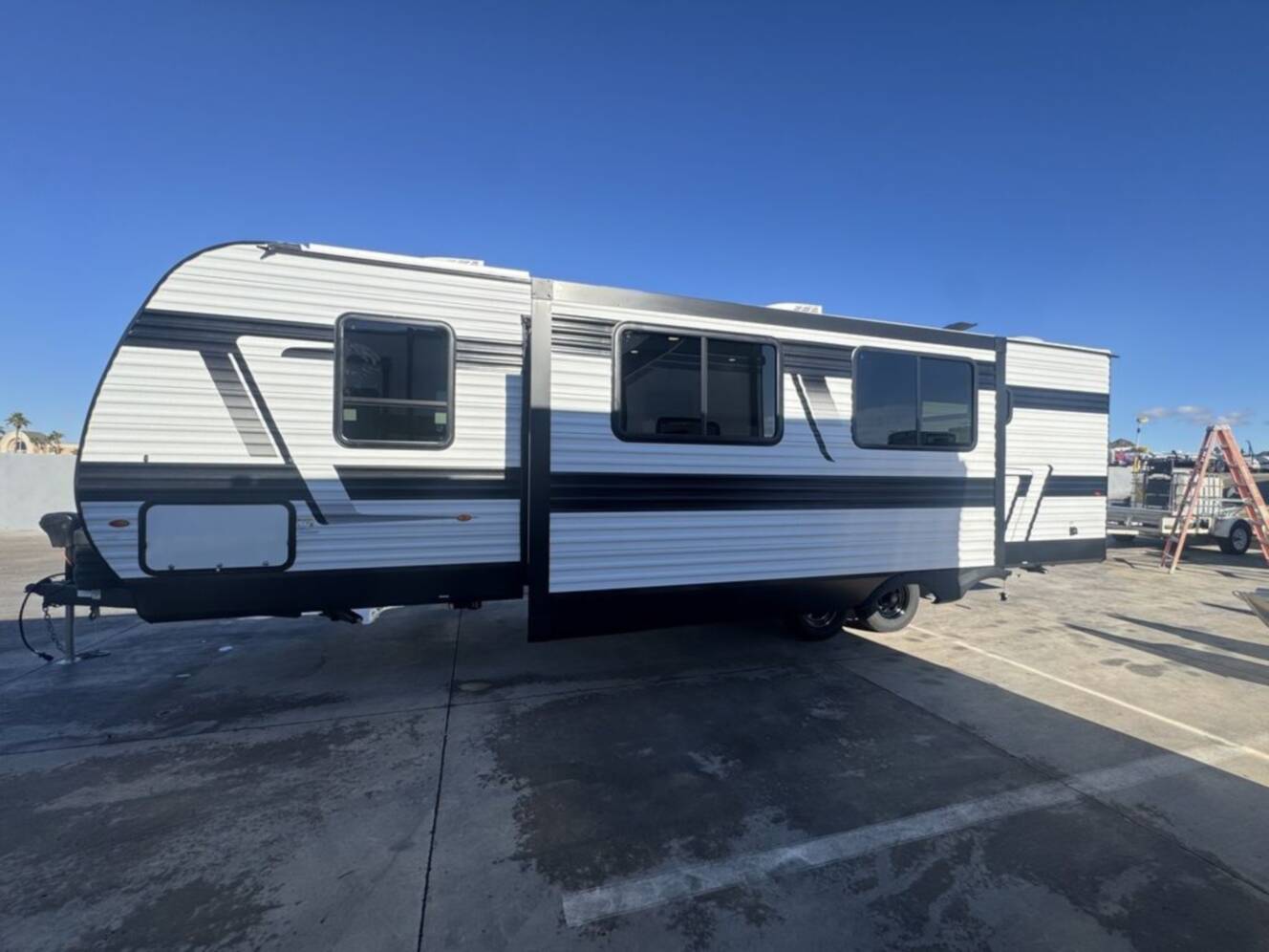 A photo of this 2026 Grand Design Momentum MAV 28MAV MAV 28 MAV