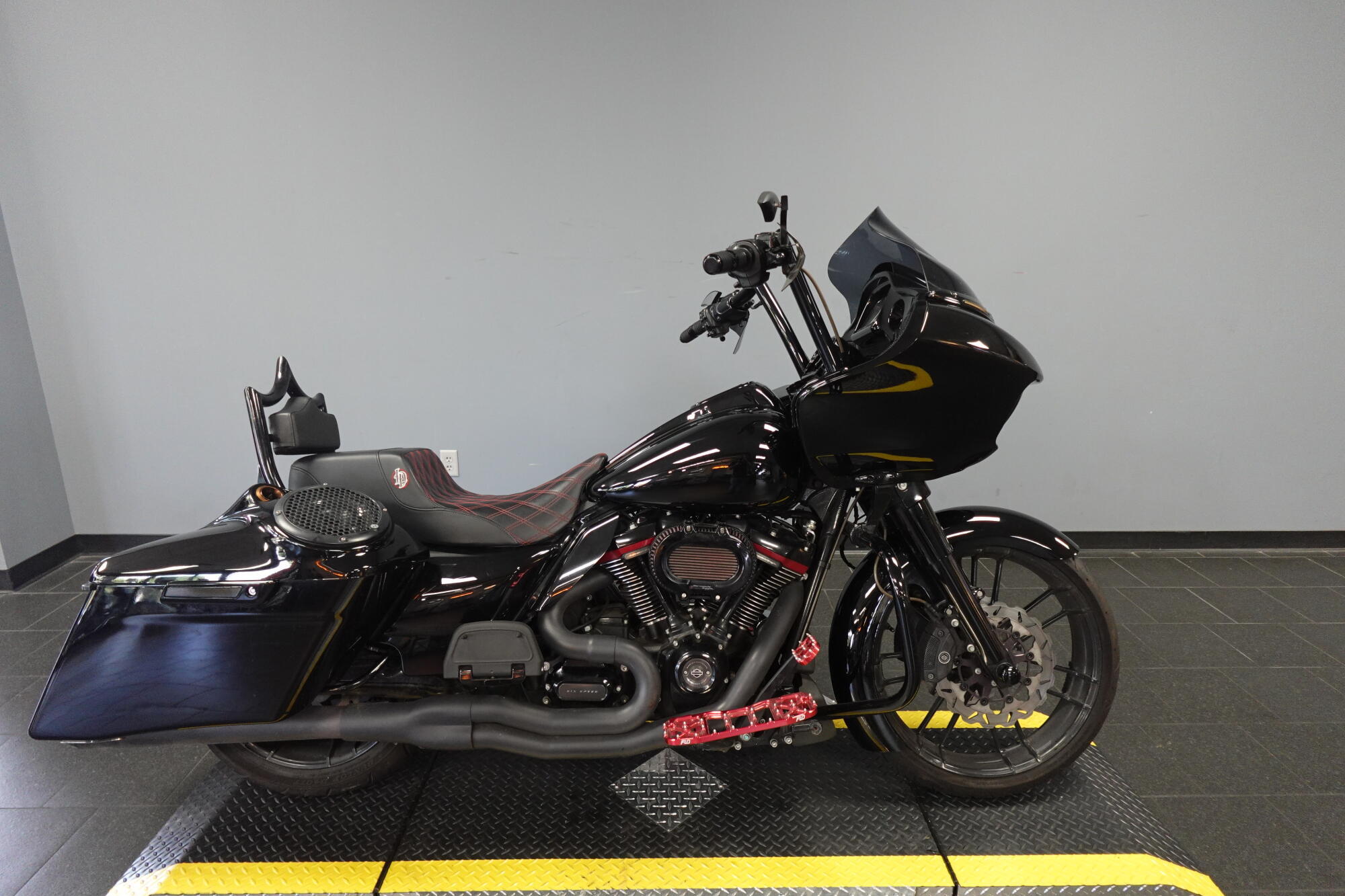 2020 Harley-Davidson CVO Road Glide CVO in Spring, TX