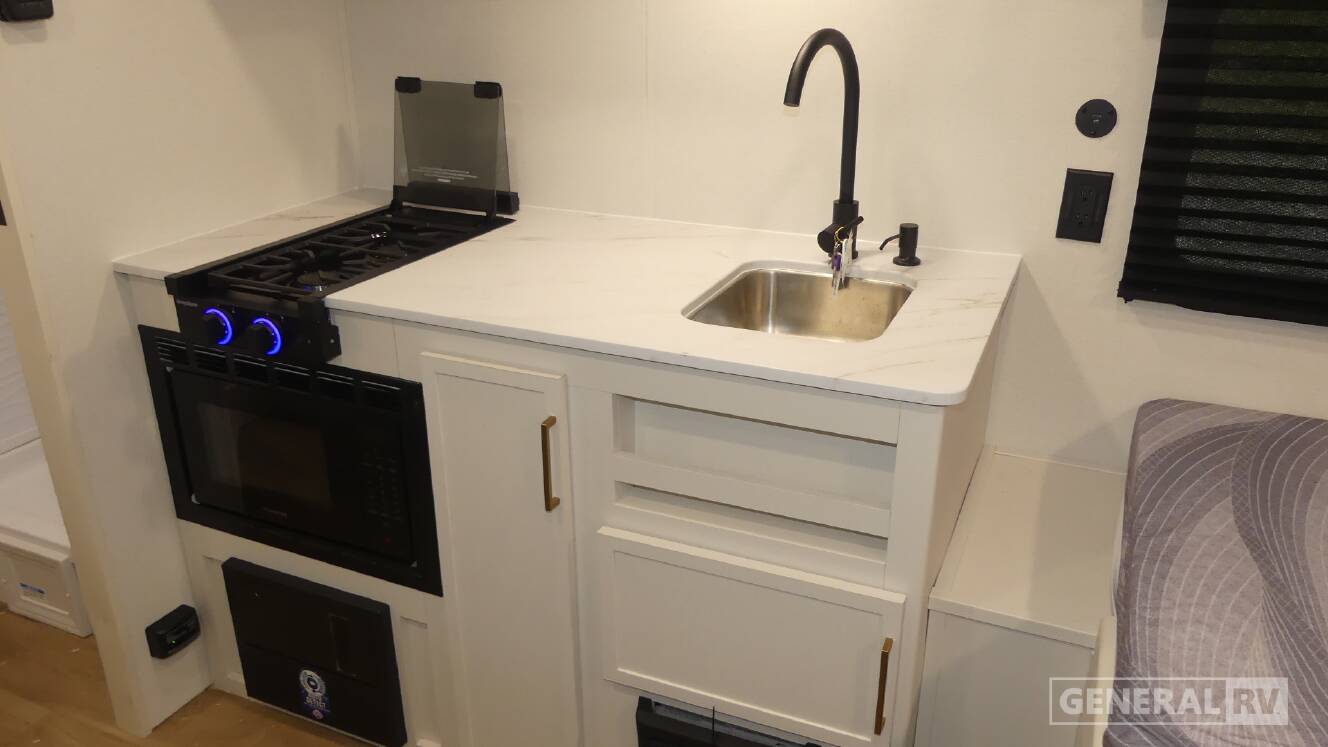 A photo of this 2027 Grand Design Transcend Lite 121RBL