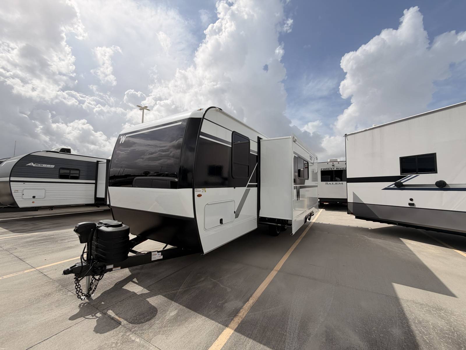 2027 Winnebago THRIVE 22MLS in spring TX