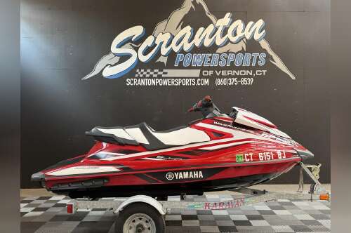 2017 Yamaha WAVE RUNNER in vernon CT