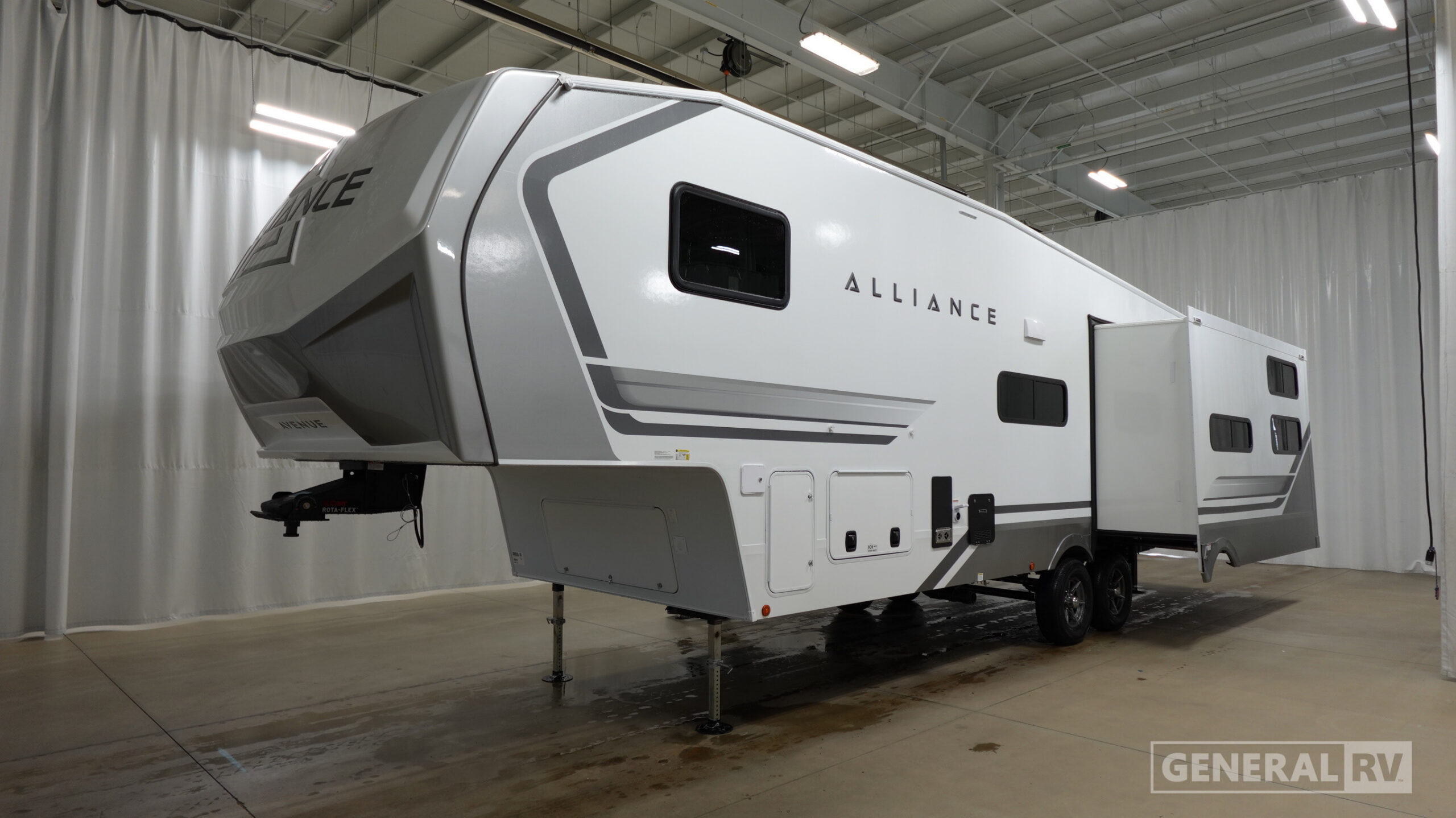 2027 Alliance Rv AVENUE 30BH in wixom MI