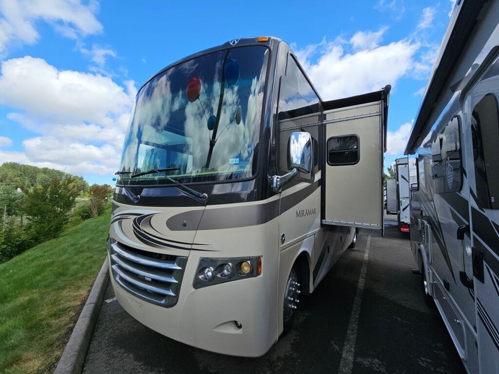 2016 Thor Motor Coach Miramar 33.5 in sumner WA