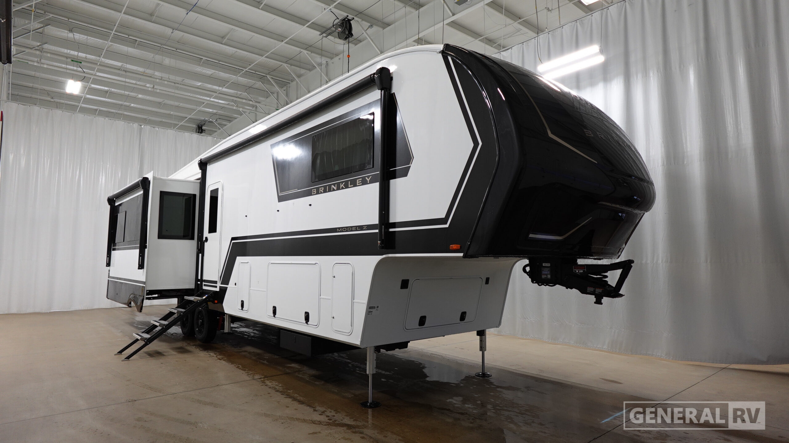2027 Brinkley MODEL Z 3600 in wixom MI