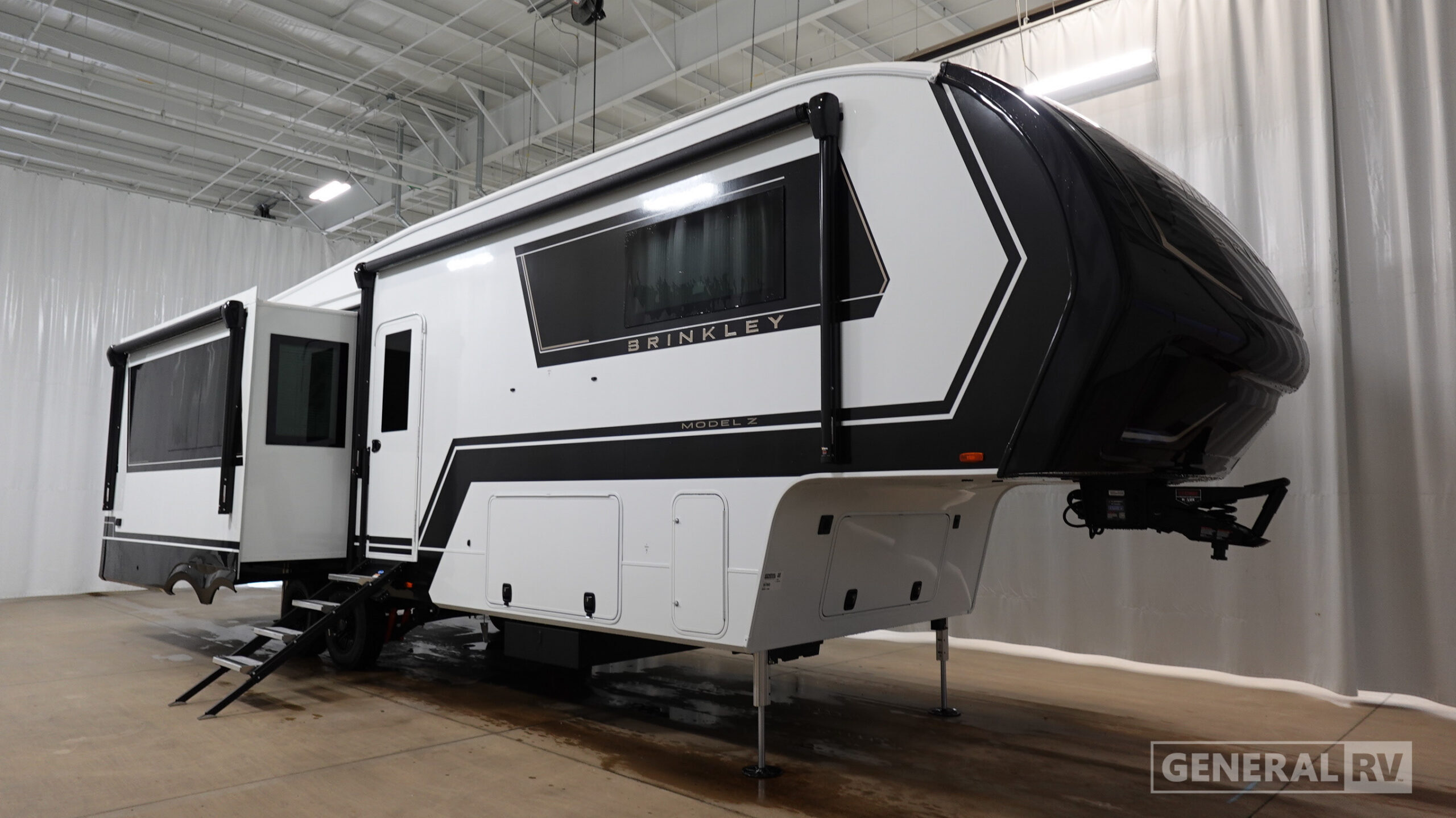 2027 Brinkley MODEL Z 3200 in birch run MI
