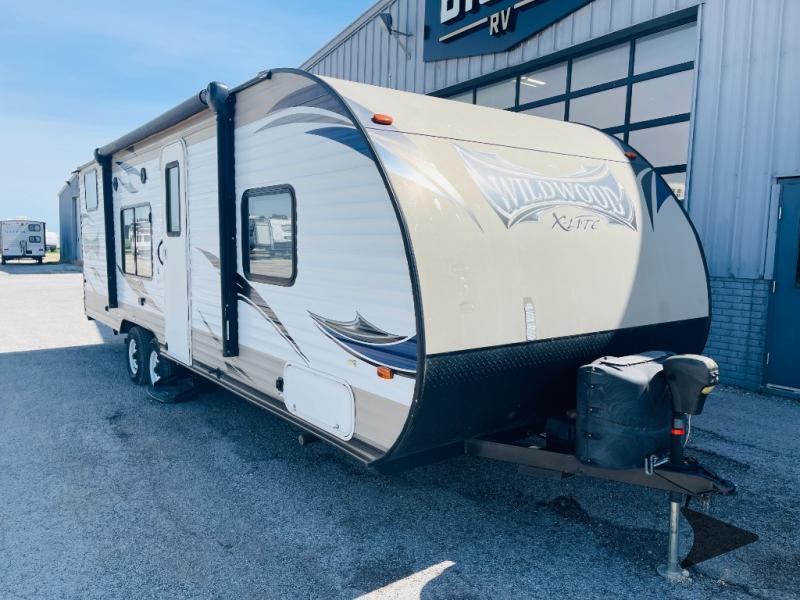 2015 Forest River Rv Wildwood X-Lite 261BHXL in eldridge IA