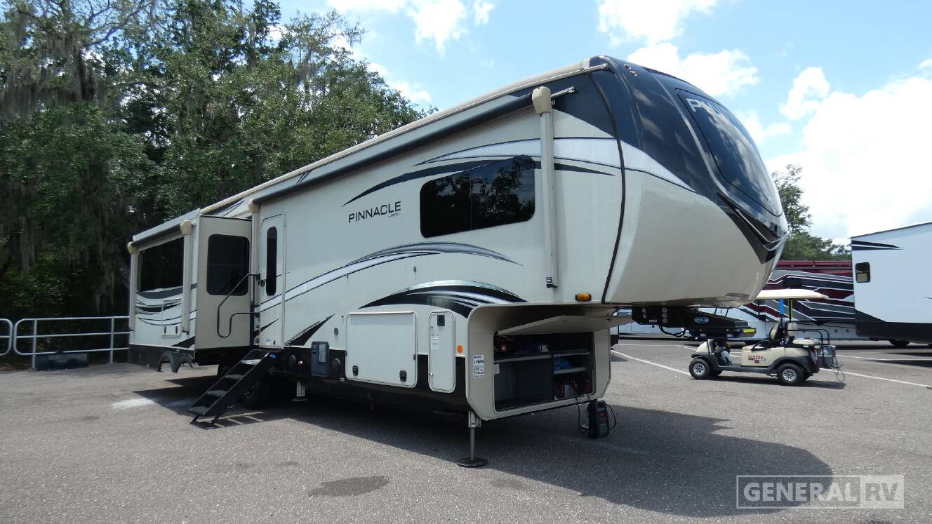 A photo of this 2022 Jayco PINNACLE 36SSWS