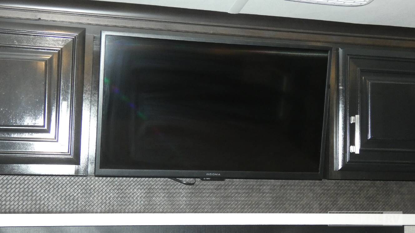 A photo of this 2022 Jayco PINNACLE 36SSWS
