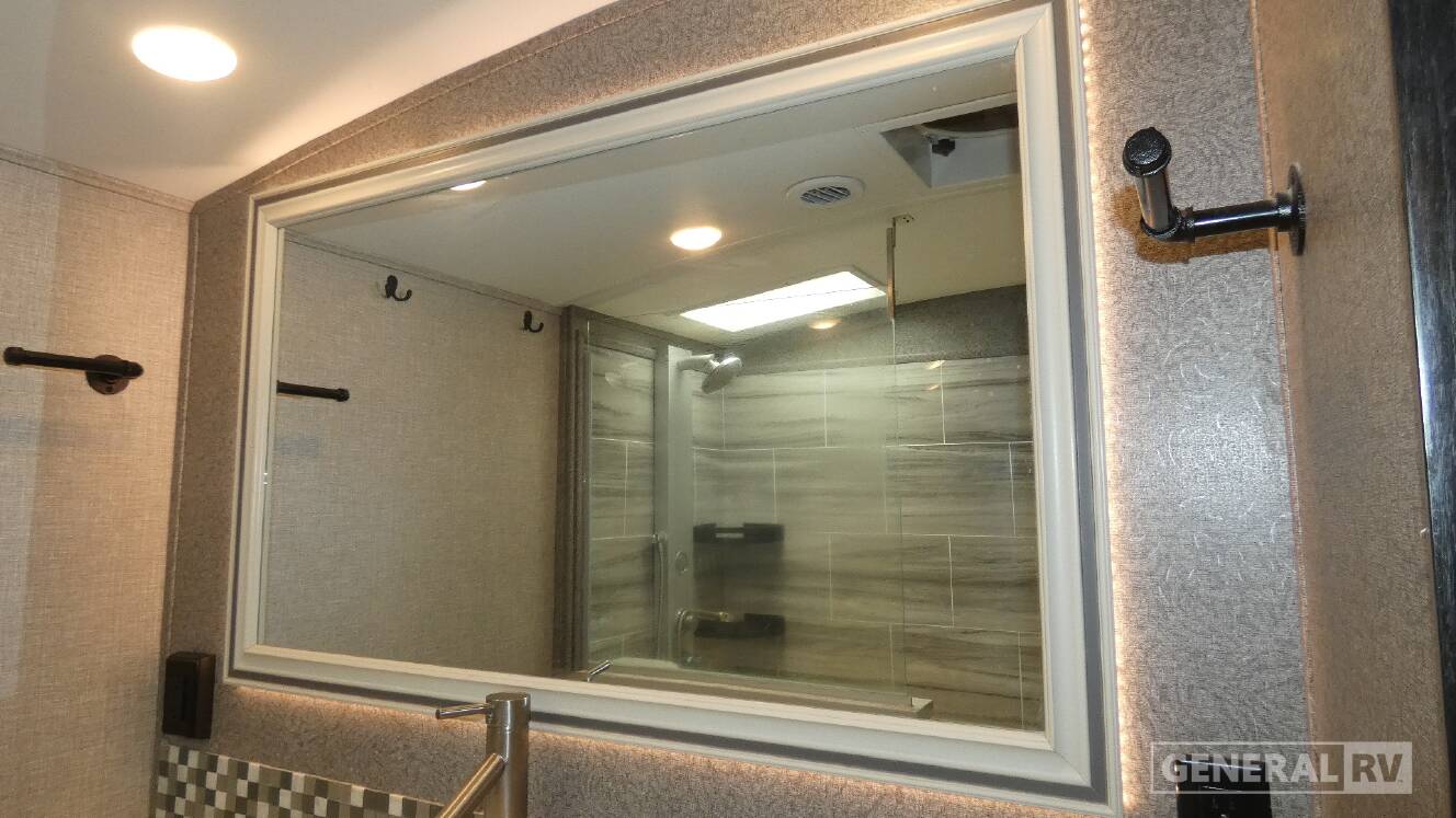 A photo of this 2022 Jayco PINNACLE 36SSWS
