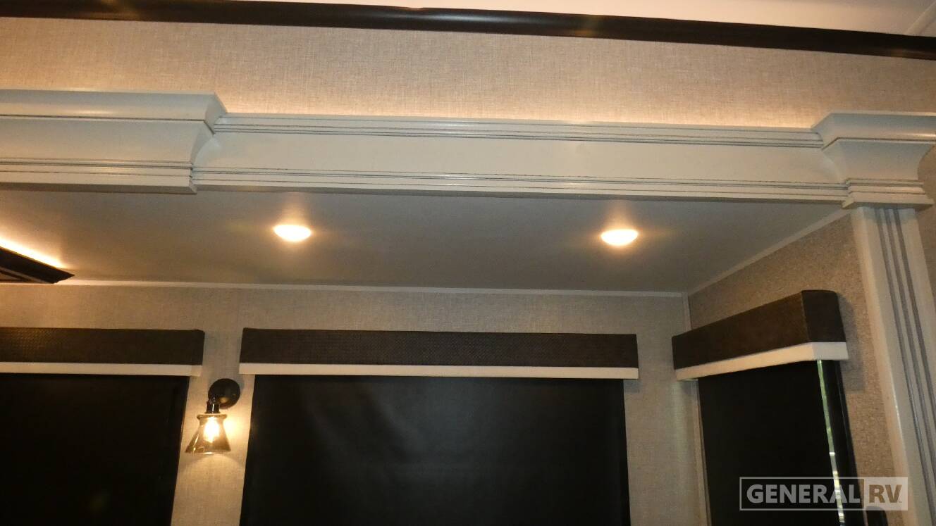 A photo of this 2022 Jayco PINNACLE 36SSWS