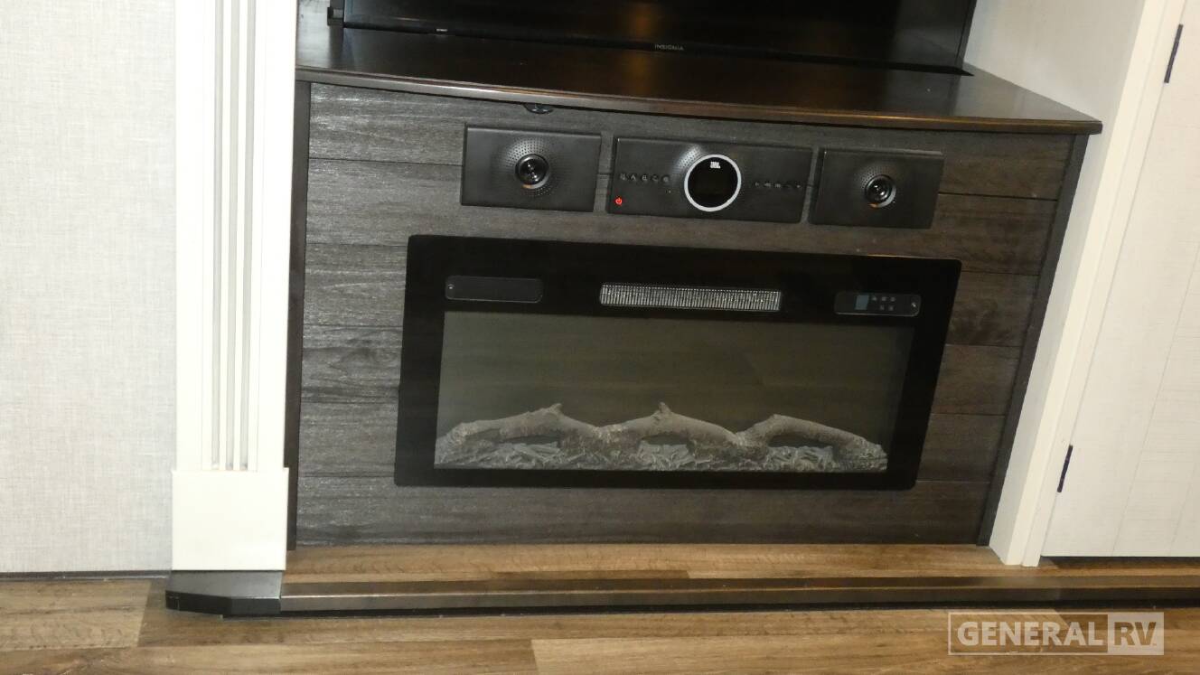 A photo of this 2022 Jayco PINNACLE 36SSWS