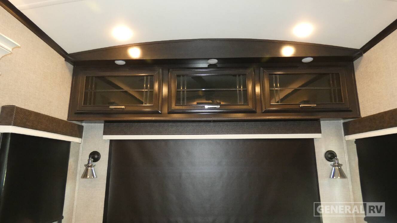 A photo of this 2022 Jayco PINNACLE 36SSWS