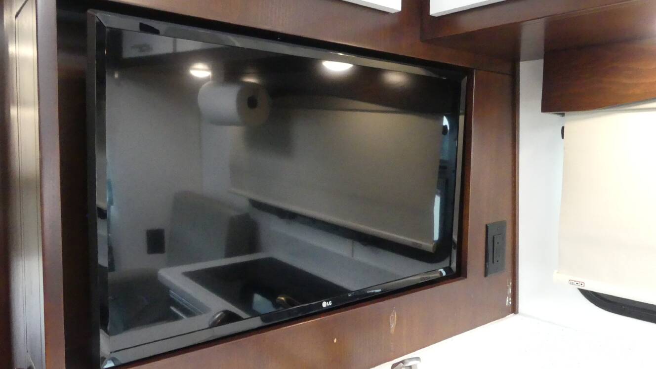 A photo of this 2020 Regency ULTRA BROUGHAM 25TB