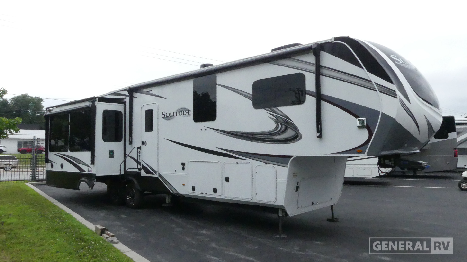 2022 Grand Design SOLITUDE 378MBS in west chester PA