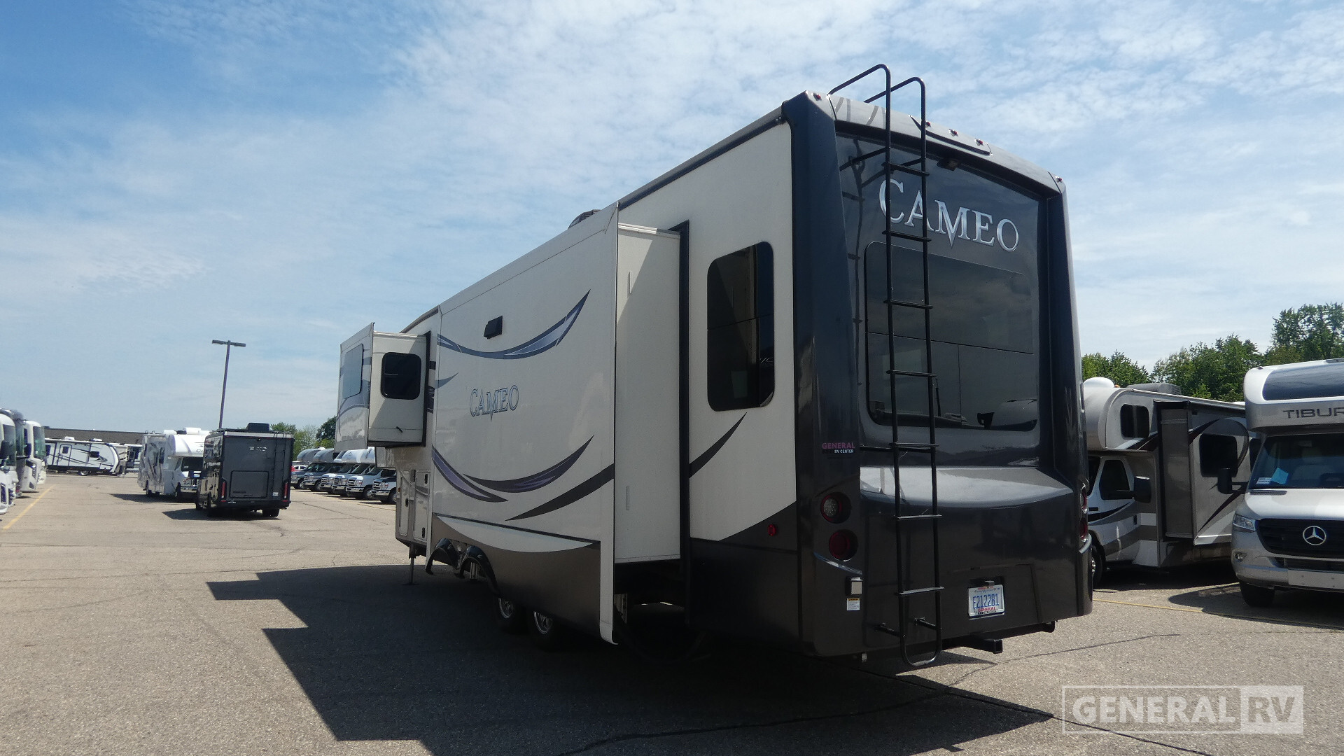 2017 Crossroads Rv Cameo 33RL CM33RL in birch run MI