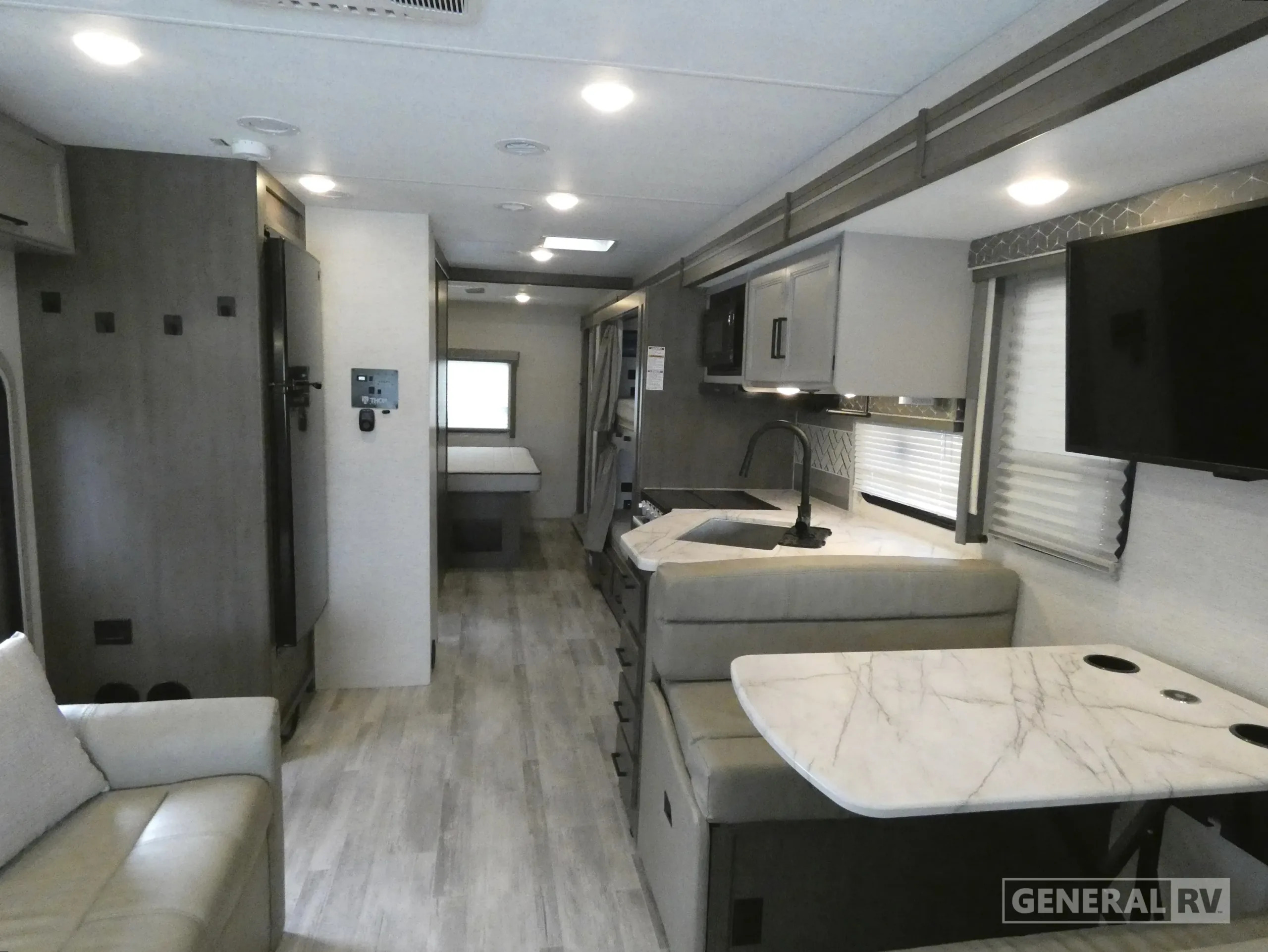 2024 Thor Motor Coach FREEDOM TRAVELER A32 in longmont CO