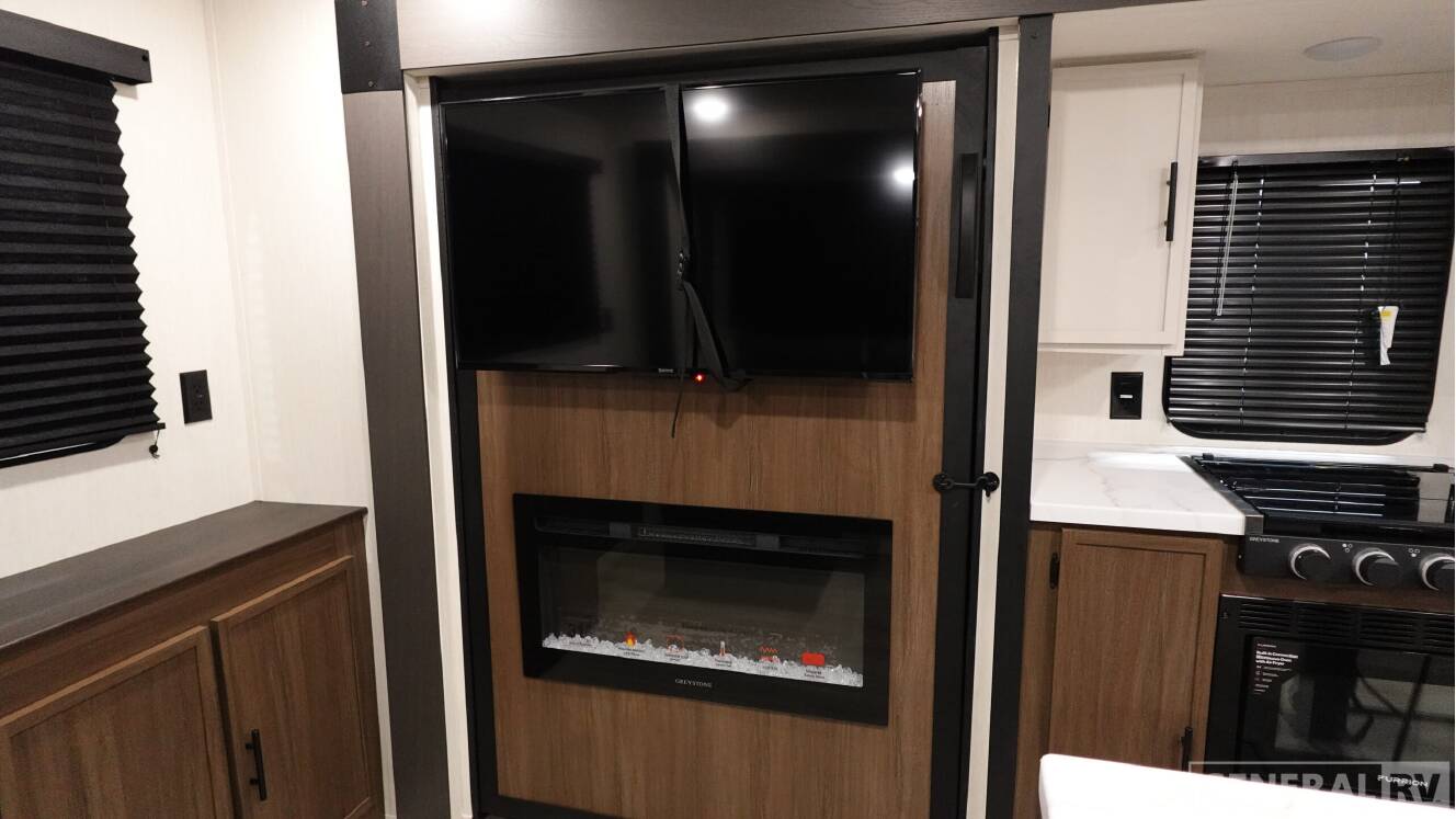 A photo of this 2026 Prime Time Rv AVENGER 27REI
