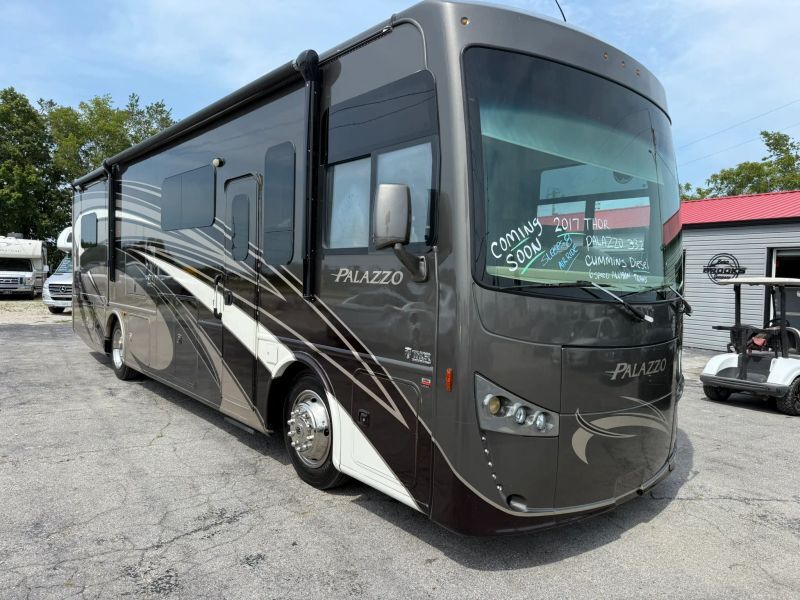 2017 Thor Motor Coach Palazzo 33.2 in columbia IL