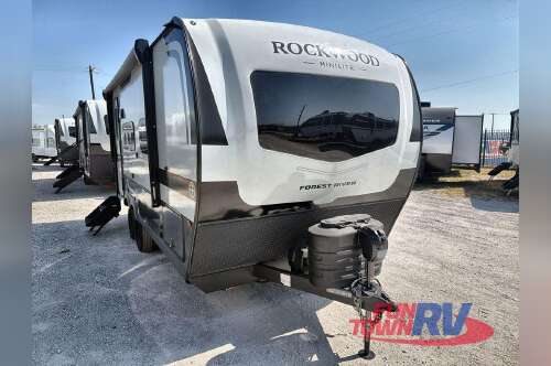 2027 Forest River Rv Rockwood Mini Lite 2109S in hewitt TX