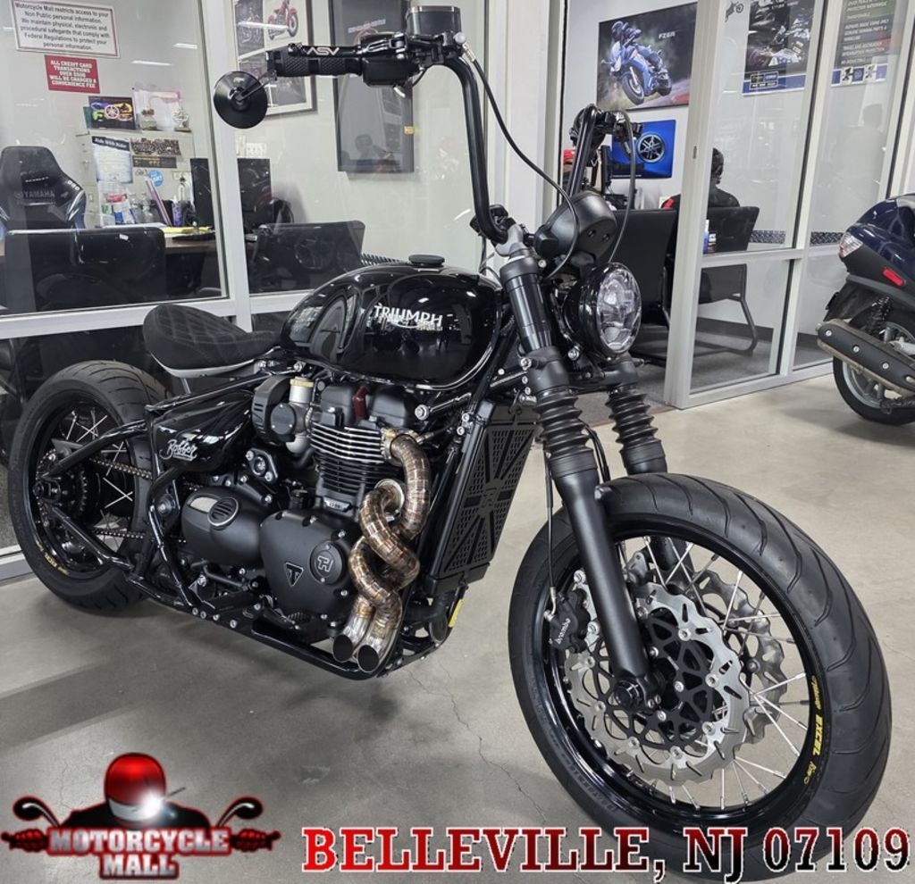 2024 Triumph Bonneville Bobber Jet Black in Belleville, NJ