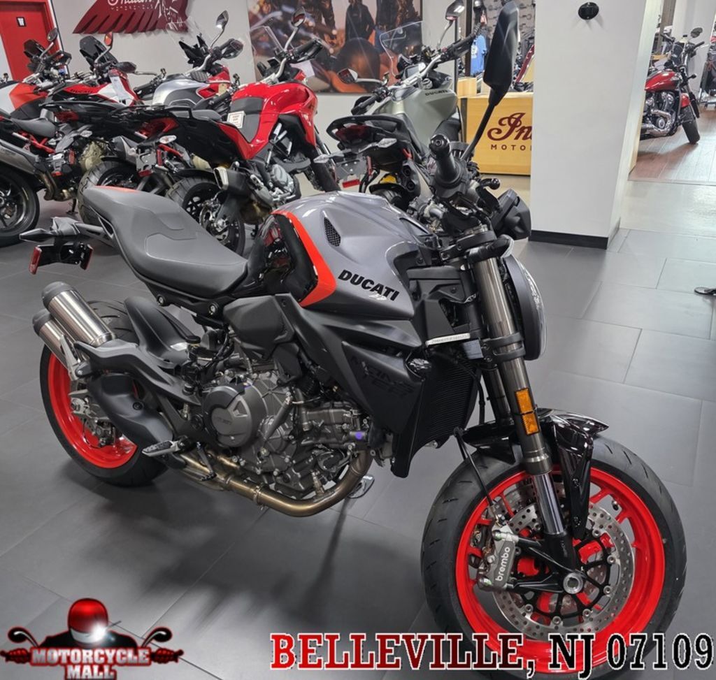 2027 Ducati Monster + Sport Livery 896+ in Belleville, NJ