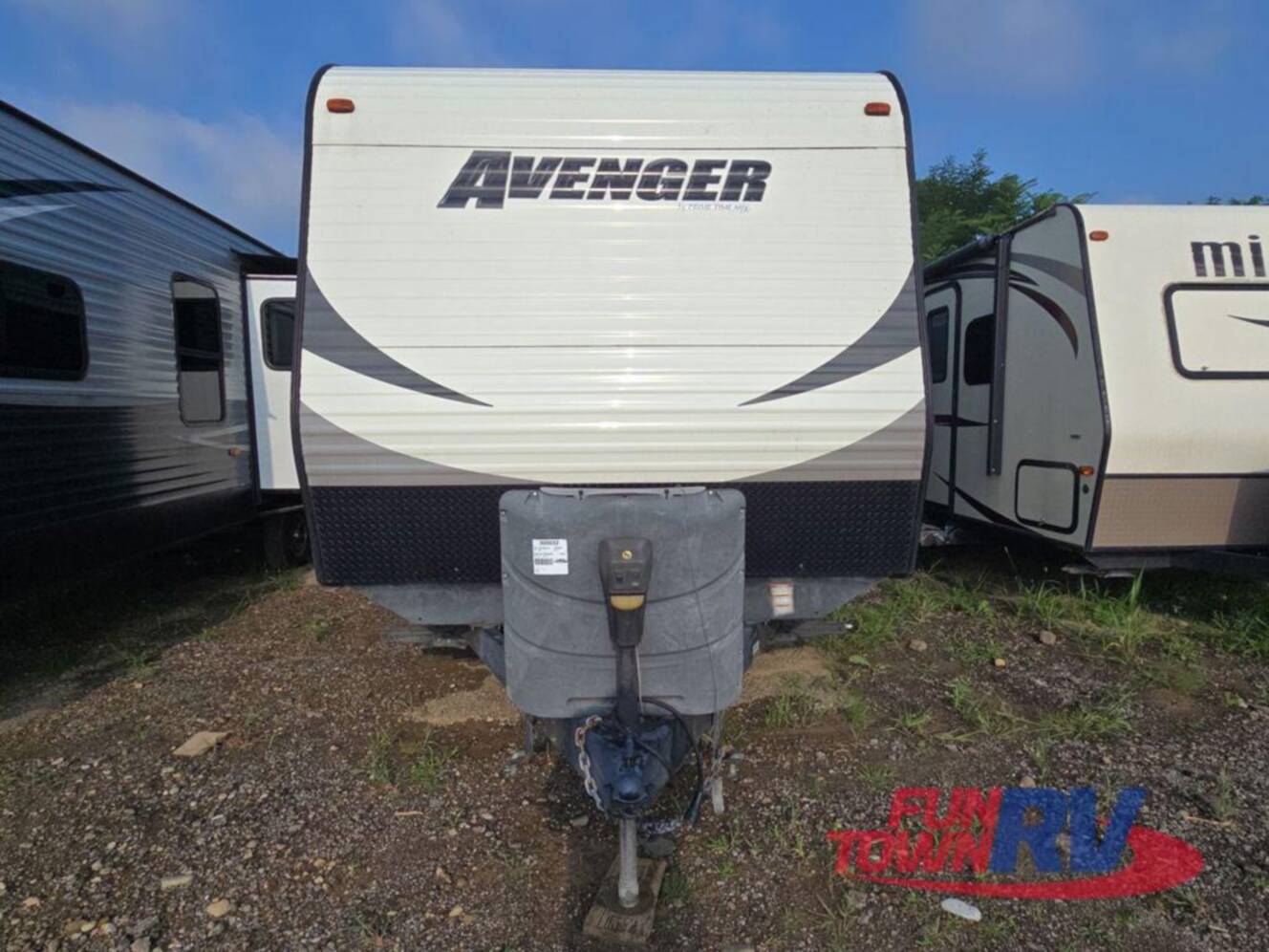 A photo of this 2016 Prime Time Rv Avenger 28DBS