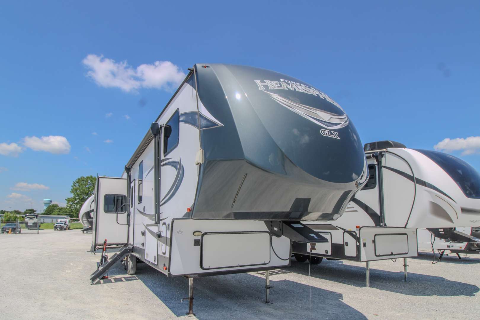 2019 Forest River Salem Hemisphere GLX 337BAR in clinton MO