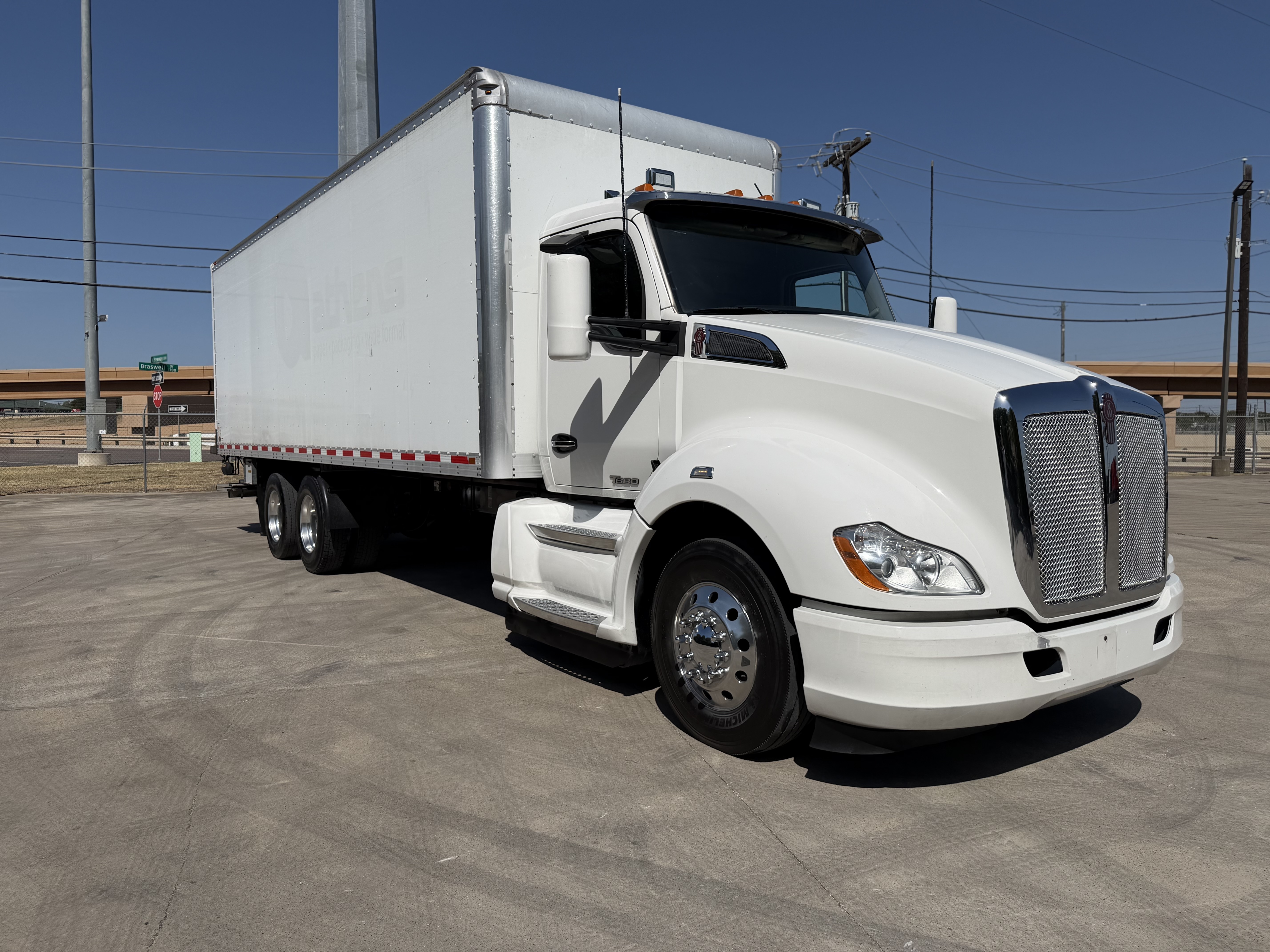 2020 KENWORTH T680 in Fort Worth, TX