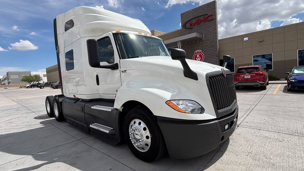 2022 INTERNATIONAL LT625 in El Paso, TX