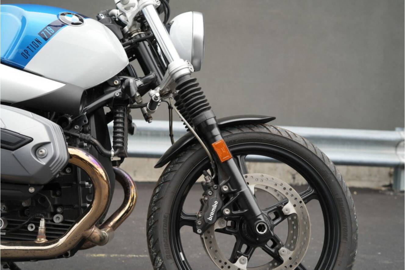 A photo of this 2021 BMW R nineT Scrambler 719 Cosmic Blue Metallic/Light White