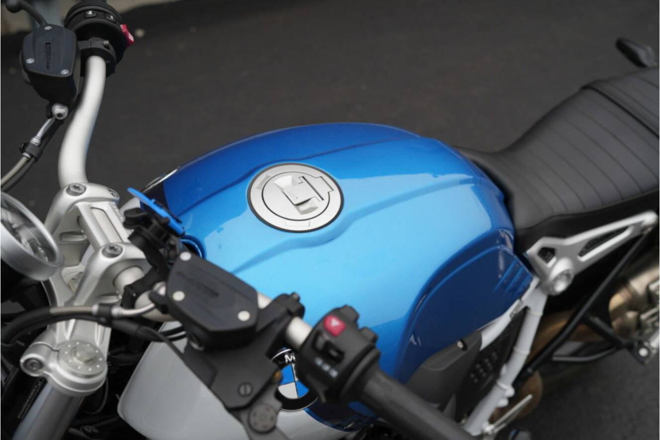 A photo of this 2021 BMW R nineT Scrambler 719 Cosmic Blue Metallic/Light White