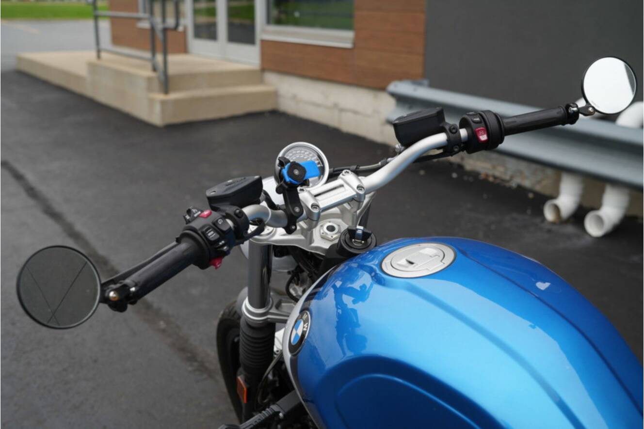 A photo of this 2021 BMW R nineT Scrambler 719 Cosmic Blue Metallic/Light White