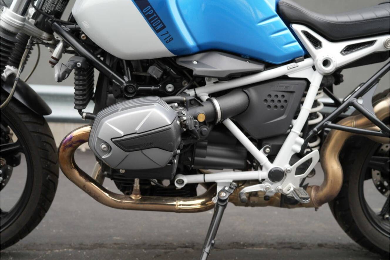 A photo of this 2021 BMW R nineT Scrambler 719 Cosmic Blue Metallic/Light White
